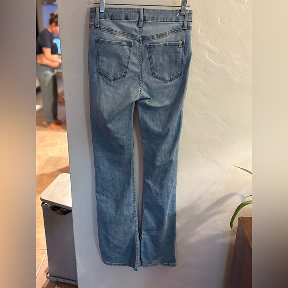 Joe's Jeans Honey High Rise Curt Bootcut Distressed Light Blue Denim Jeans - Picture 4 of 6